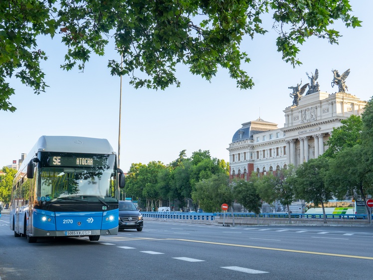Un servicio especial gratuito de EMT Madrid conectará las estaciones de Atocha y Vicálvaro