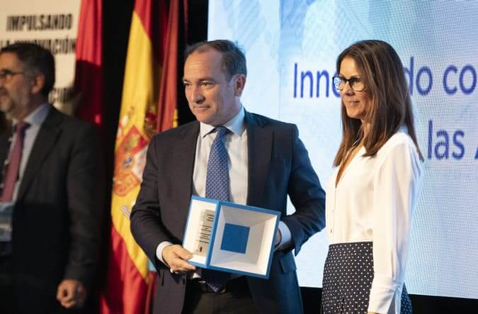 EMT, Premio CNIS 2023 por su compromiso con la descarbonización