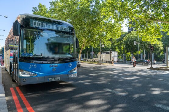 Un total de 48 líneas de EMT se verán afectadas por el desfile del Día de la Fiesta Nacional