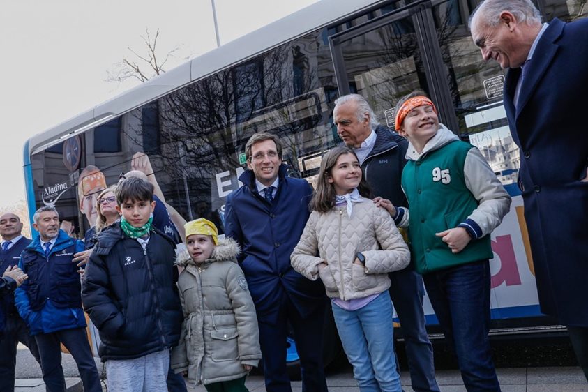 El Ayuntamiento colabora con la Fundación Aladina en el #Pañuelo Challenge, en homenaje a los niños 