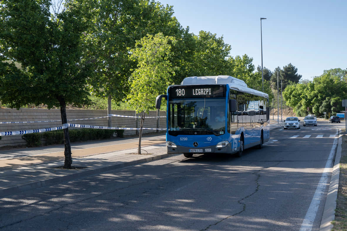 La línea de autobús 180 amplía su recorrido y empieza a funcionar los días laborables