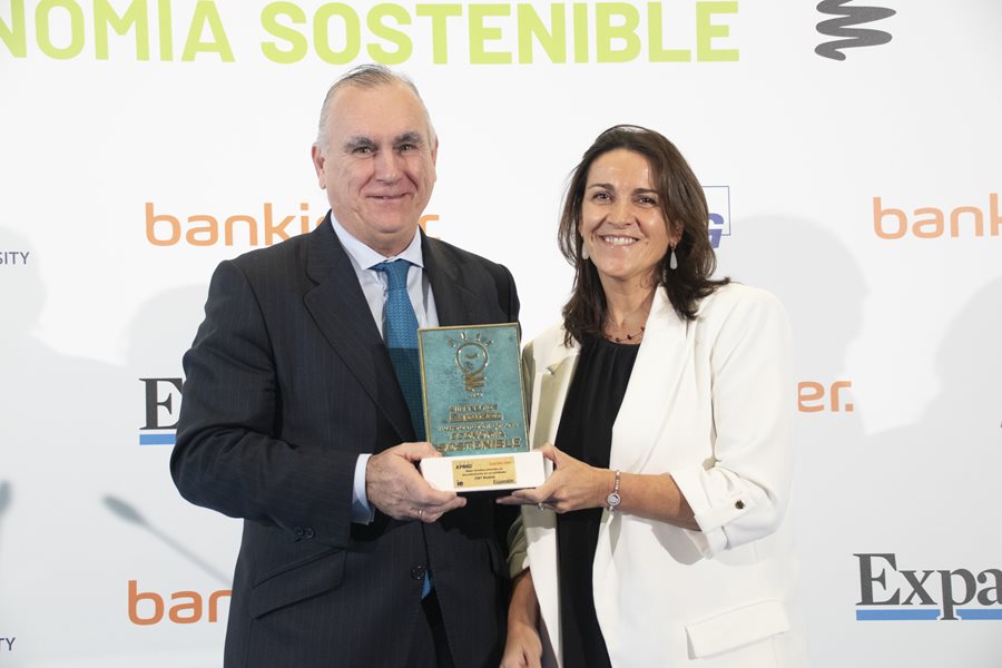 EMT recibe el Premio Expansión por la estrategia de descarbonización de sus actividades