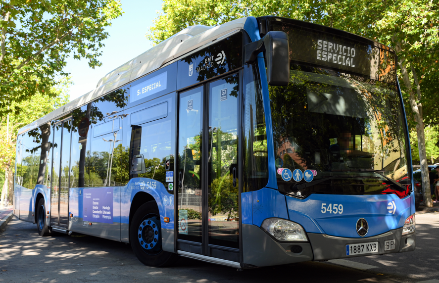 El Ayuntamiento de Madrid activa dos líneas especiales de EMT Madrid para trasladar a personas sin hogar a los centros de acogida