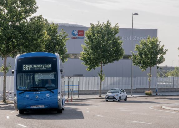 La primera línea de bus rápido comienza a operar entre Valdebebas, Sanchinarro y el Hospital Ramón y