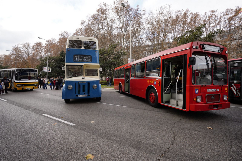 La II Exhibición de Autobuses Históricos de EMT, lista para partir del paseo del Prado este domingo